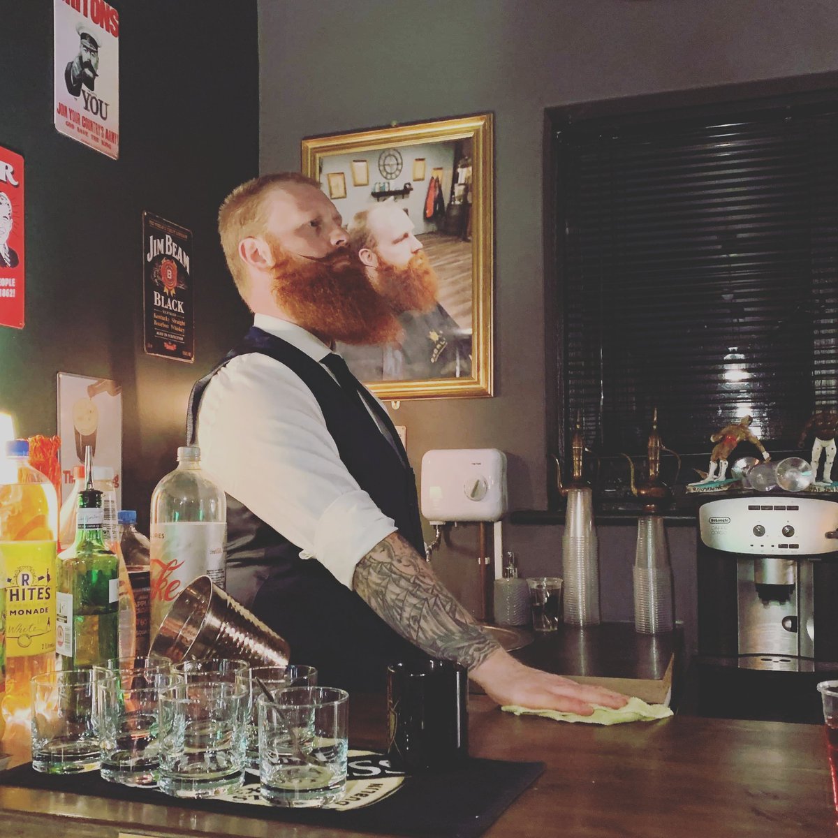 ingham912's tweet photo. Looking dapper the other night for the party. #ibeardclub #BeardedMan #bearded_triathlete #beardaddy https://t.co/ztSgt6qum9