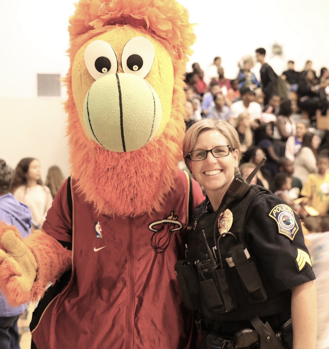 CoconutCreekPD's tweet photo. We're very grateful to have taken part in 1st ever #HoopsForHarmony on Fri @LyonsCreekMS! It promoted unity, community, &amp; cooperation and we hope this becomes an annual event! Thanks as well to @MiamiHEAT Dancers &amp; Mascot Burnie for attending. #WorkingTogether #MakingaDifference https://t.co/i8gvTA7LUw
