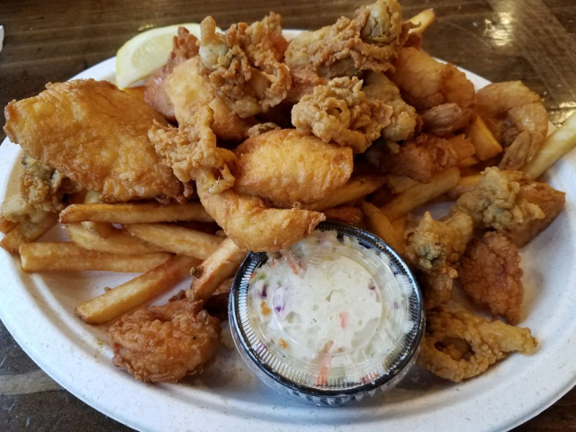 TheLobsterStop's tweet photo. If this photo is making your mouth water, it may be time to stop in. https://t.co/lR3hEcDbMx
