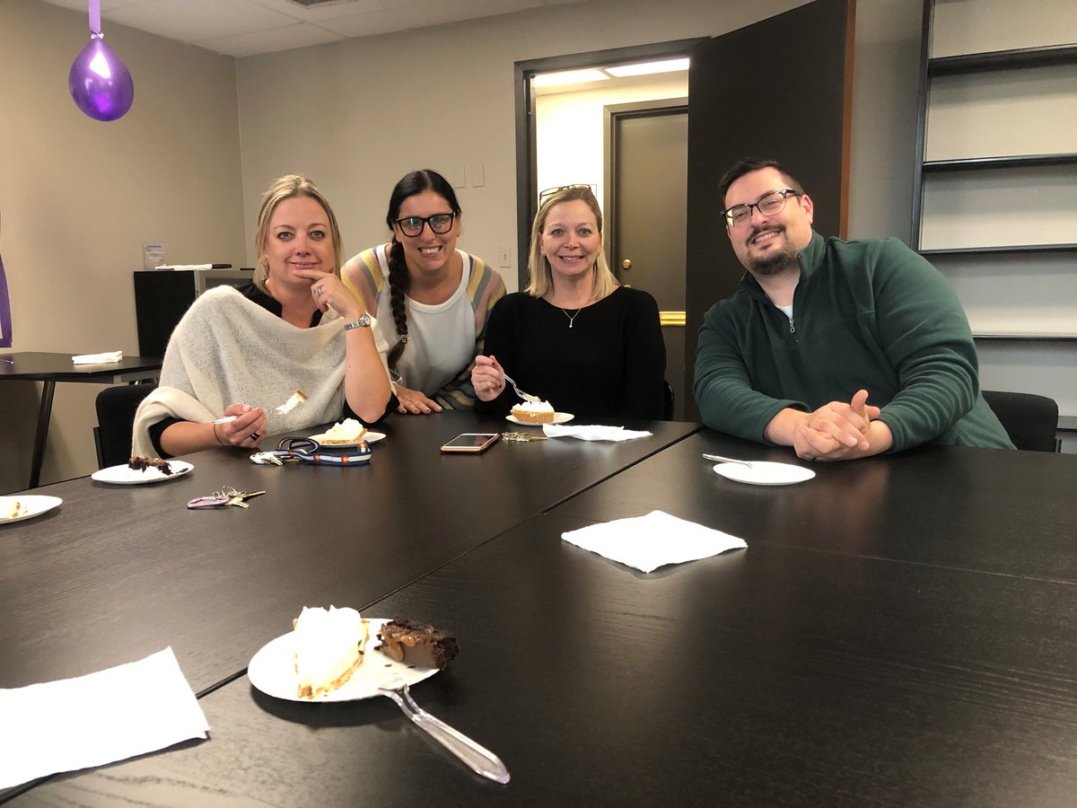 INTDesign's tweet photo. November's Cake Break featured a Friends theme. Every month INT takes this time to ask employees 'how you doin' and show that coworkers will be there for you to celebrate anniversaries and birthdays! Congrats Blake, Stacy, Liz, Regina, Shari, and Daniel!
#companyculture https://t.co/U2TTuyWX55