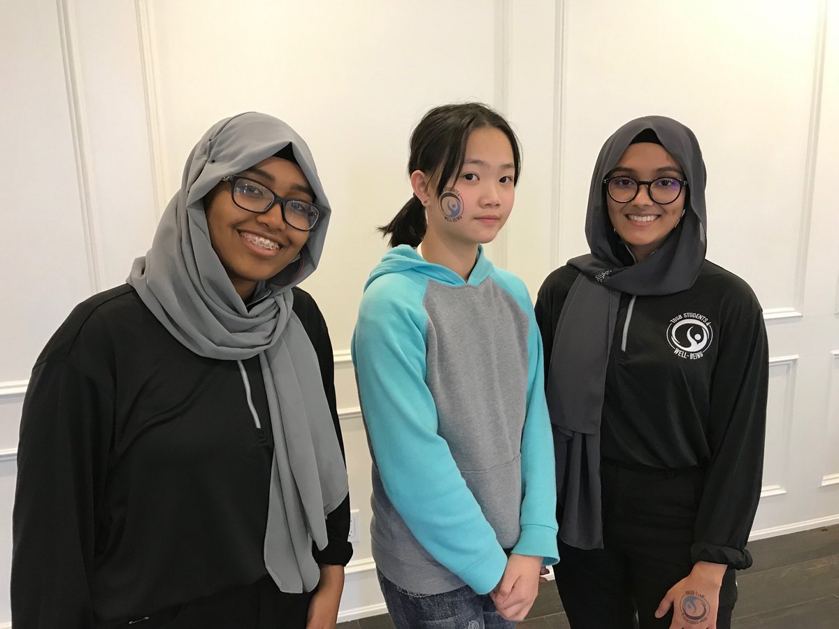 ⁦<a href="/S4WOfficialTDSB/">TDSB Students for Well-Being Official</a>⁩ student Wellness leaders Aida and Ayra congratulate our social media contest winner at the ⁦<a href="/tdsbsenate/">TDSB Student Senate</a>⁩ Symposium! <a href="/tdsb/">Toronto District School Board</a>