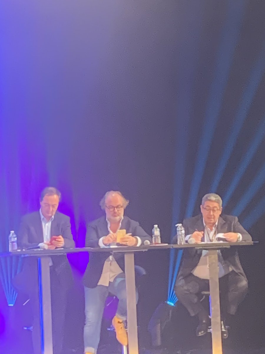 Merci à Michel-Edouard Leclerc, Philippe Lehartel et Raphaël Palti d’animer, avec Marc Dumas, cette soirée de veille d’innovation ! #NDCC2019 #RETAIL #INNOVATION