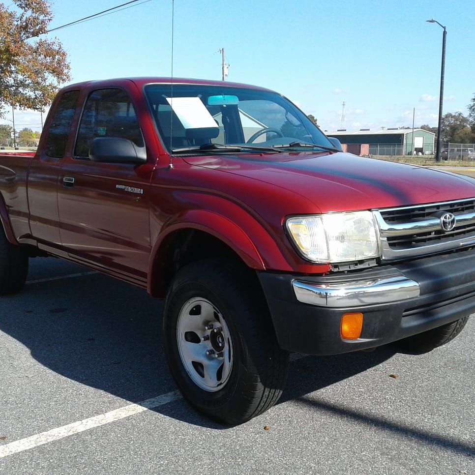 InterstateSales's tweet photo. ➡️2000 Toyota Tacoma⬅️
100 down with approved credit 
🚸Come on in today to test drive 🚘or call to be preapproved 🖋over the phone.
Call VINCENT today 
☎️(478)956-5674
Or visit our site at
🌐https://t.co/6Mv7Kx2z1o 
#usedtrucksforsale https://t.co/TcZkpPDQQv