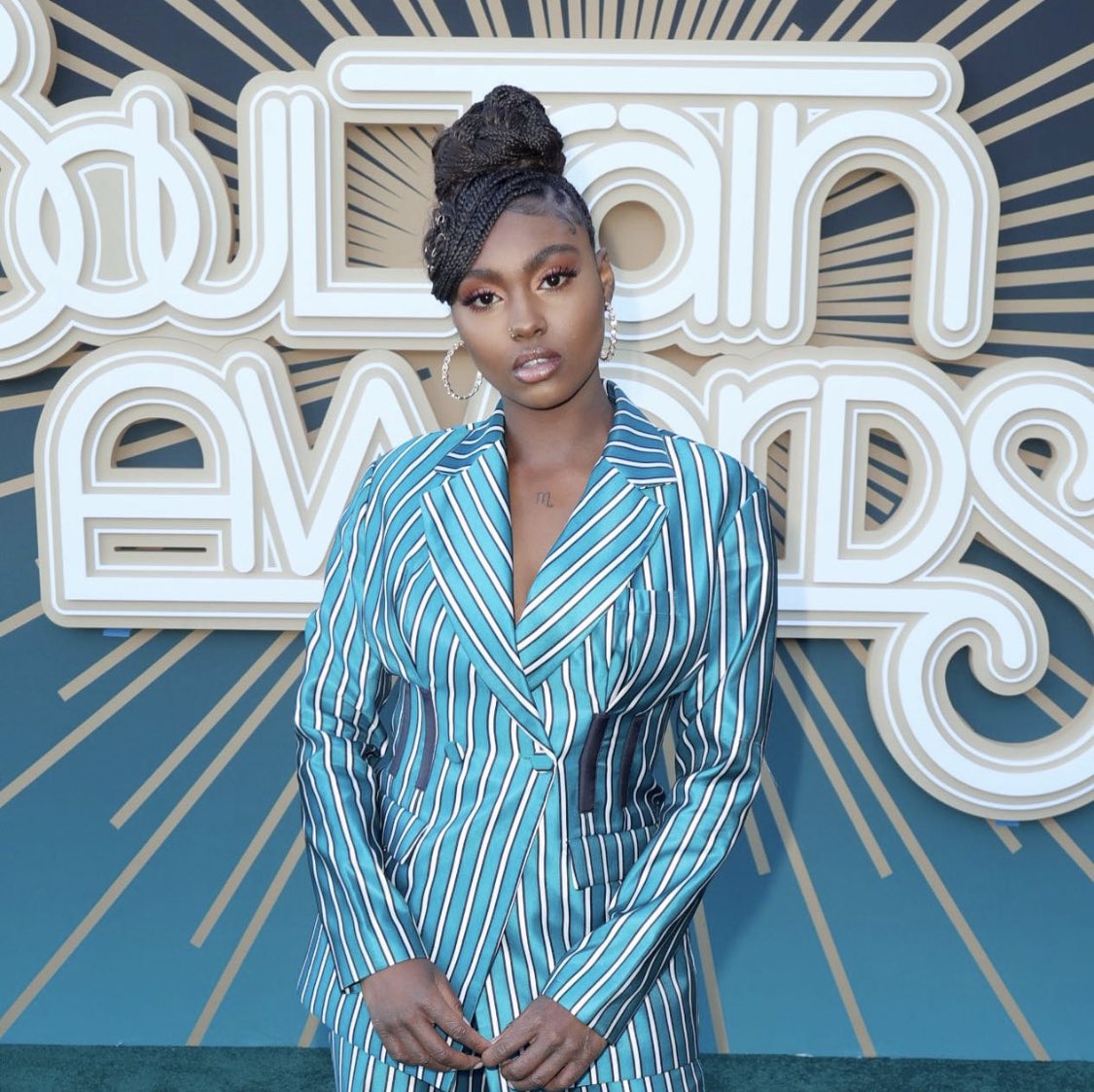 TianaMajor9's tweet image. Shoutout @earthgang for MASHING UP the stage wimme and making my debut TV performance super special! “Collide” is taken from Queen and Slim, a movie that’s as black as they come. I hope you go pree it 💛 #QueenAndSlim