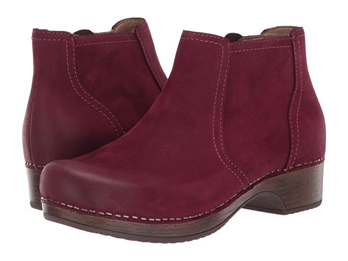 ClogsCorner's tweet photo. Enjoy ridiculous comfort in style with these low heel booties from Dansko! 🥾💜 https://t.co/i2ww51OSNd #dansko #anklebooties #danskobarbara #clogscorner #clogs #danskoclogs https://t.co/XPhommKHve