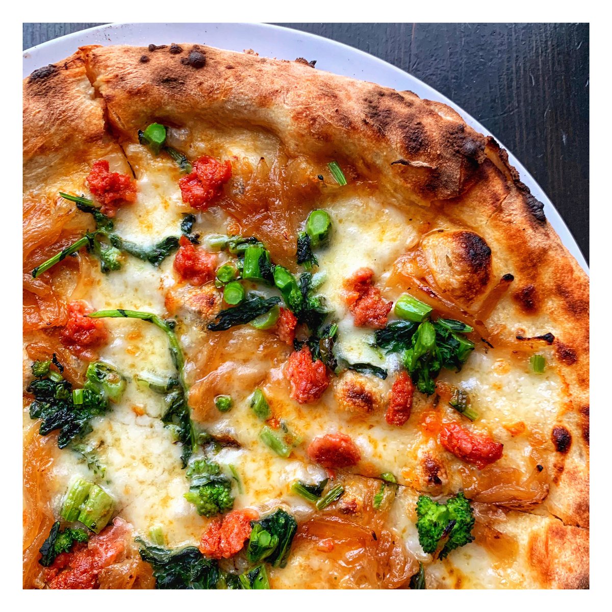 NODORestaurant's tweet photo. Tonight, pizza feature /// ‘Gigi’: fior di latte, spicy n’duja, chopped garlic rapini, caramelizer onion
#NODOrestaurant
#Junction #Hillcrest #Leslieville 
#Pizza #Feature https://t.co/l895U2Fgrs