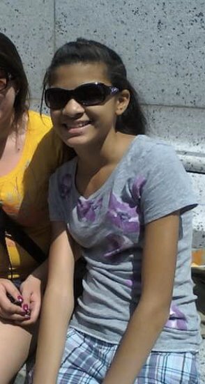 LenaaBrielle's tweet photo. Started lookin up pics to do the #DecadeChallenge and found the MUCH cooler version of myself. I left her in 2010. Need to invest in these glasses again. https://t.co/5lzQod3PDC