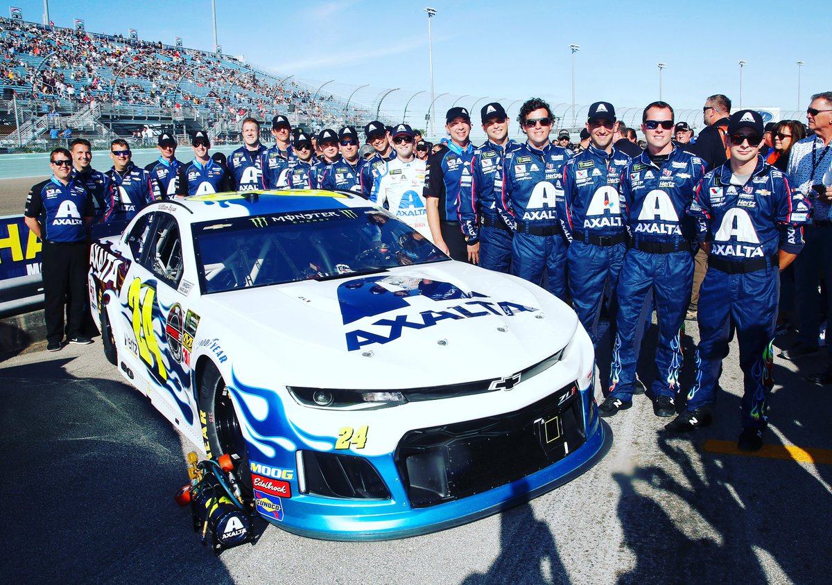 WilliamByron's tweet photo. What an awesome group to work with all year. Proud of how we performed once things started to click for us. 11th in points and ready for 2020. Thanks to @AxaltaRacing @LibertyU @UniFirst_Corp @Hertz for making it possible. https://t.co/WBJ6u4FmzD