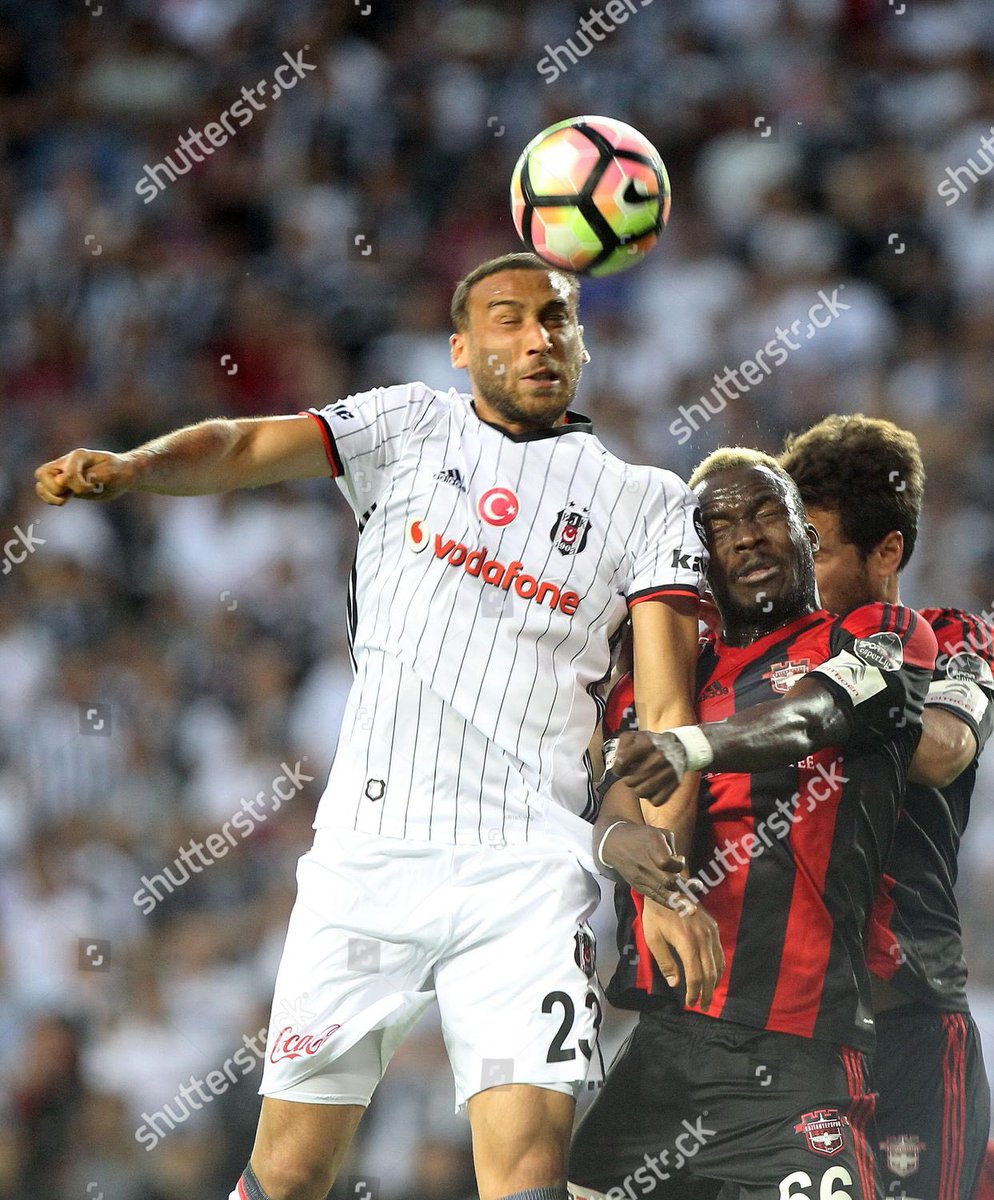 MohammedFatau's tweet photo. With each and everyday passing a hunter must always be a hunter👑💯I love this game⚽️❤️ https://t.co/AqJA49ou6z