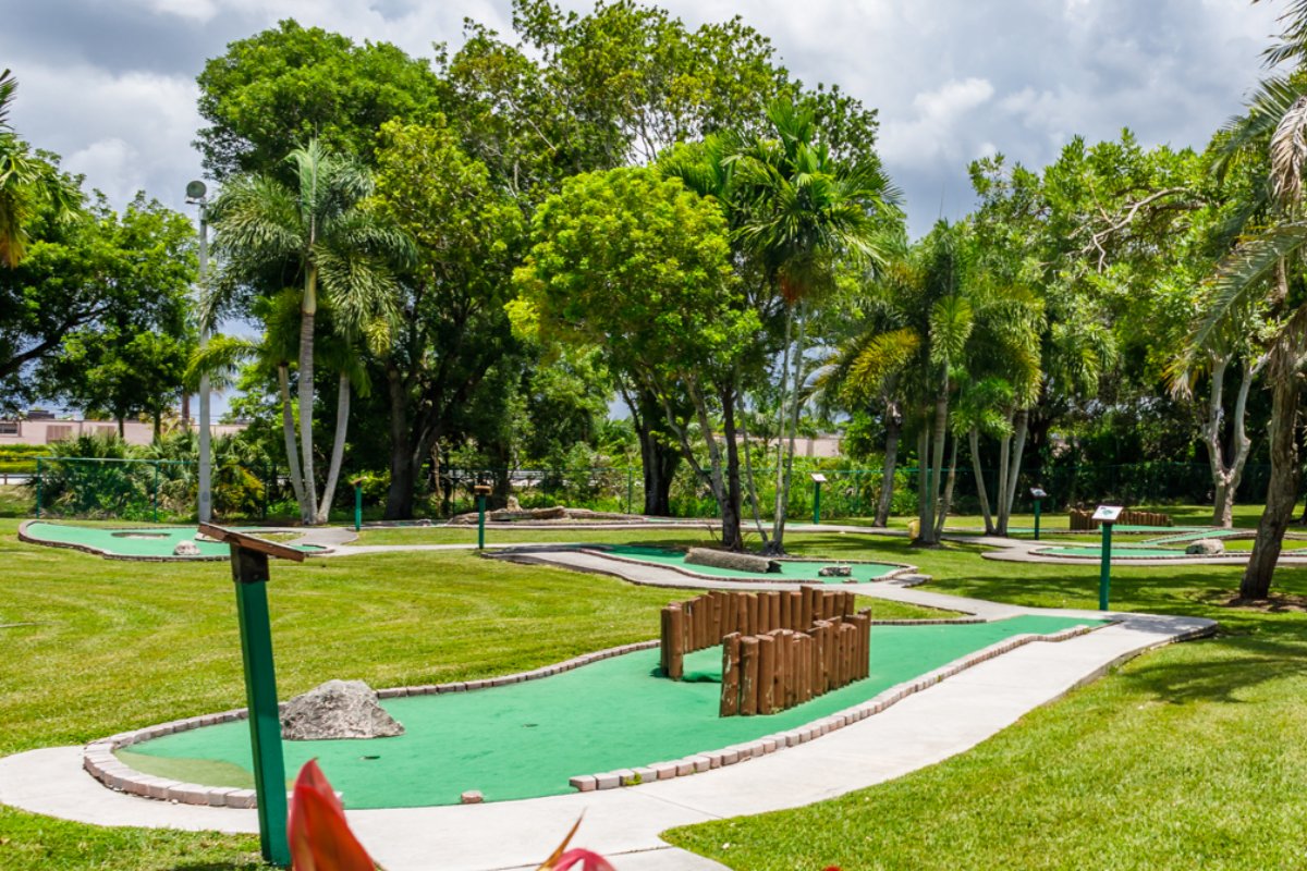 What's your strategy here? Do you play it safe, or go for the hole in one?