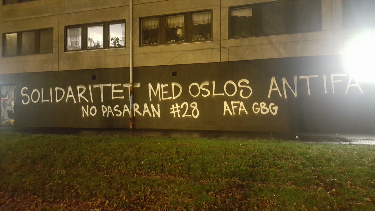 Solidaritet med Oslos antifascister! 

Swisha (Fånggruppen Syd) 1231756618 
Märk din betalning ”Oslo Antifa"
Pengarna går direkt till böter och rättskostnader.

Internationellt:
IBAN: NO9012546308608
BIC/SWIFT: CULTNOK1
ROUTING BIC: DNBANOKK
#antifa #oslo #solidaritet