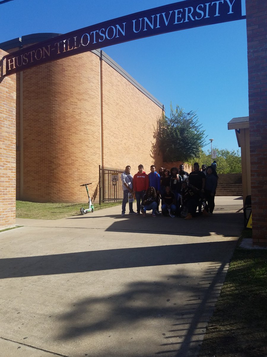 mssanchez35's tweet photo. @MHS_Buffs AVID IV touring @HustonTillotson today. #HBCU #collgebound #thisisAVID https://t.co/WJFNMk8Yep