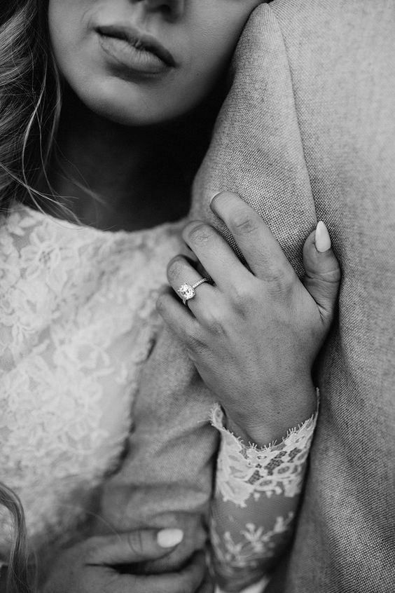 NOVIAS Select tweet media