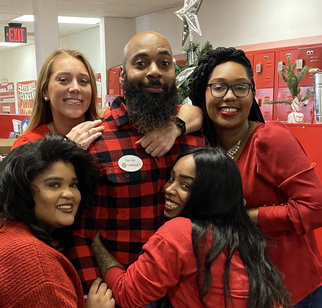 Bethany_Insley's tweet photo. Happy 10 YEARS with Target, @1938Derrick !!! 🤩🥳 I am so lucky to have you on my team! Thank you for all that you do, have done, and will continue to do with Target! 🎯❤️ @Tier4TARGET @myisha_robinson @Erica_Stone5 @ronygarcia79 https://t.co/k2Ke6n2RYY