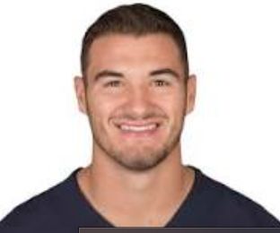 RobLeonard3's tweet photo. Idk which first round draft pick I hate worse https://t.co/mRx8sMVdXo