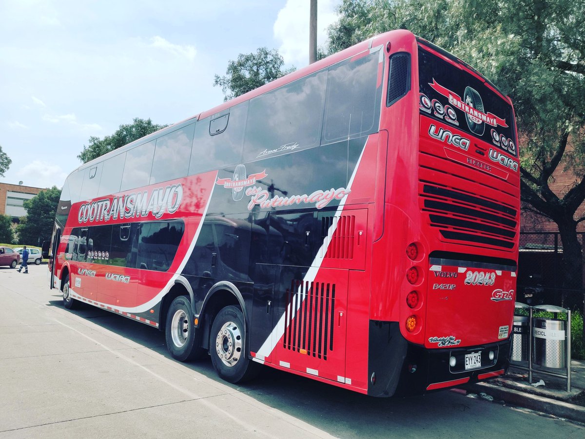 latinobus's tweet photo. Ultimando detalles para operar dentro de pocos días en el servicio #LineaWaira de @CootransmayoCTP. #DoblePiso @VolvoBusCo #B420R carrozado @BusscarColombia #BusstarDD, para unir a #Bogota con #PuertoAsis. https://t.co/ArhP4khGPu