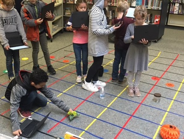LibraryBbc's tweet photo. 3rd graders stayed in from recess to do some more coding with our grid @LibraryBbc It is so fun to see them get involved with each other and double checking their codes!
#EPSLibraries #ourlibraryissofun #seesaw https://t.co/U2LAJ7EHcv