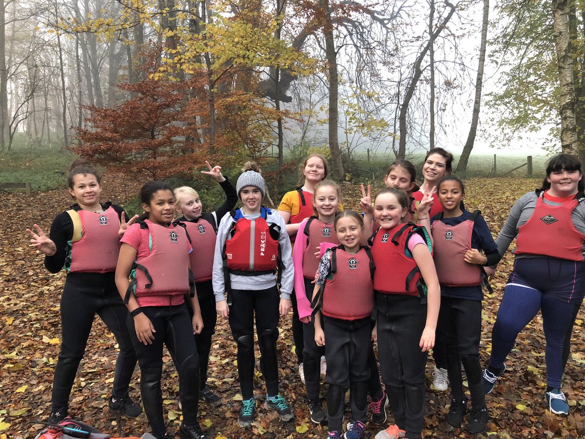 Smiling before and after Jog and Dip! Well done team Francis <a href="/FlixtonGS/">Flixton Girls School</a> <a href="/OutwardBoundUK/">The Outward Bound Trust</a> @UllswaterCentre <a href="/FGSCareers/">Irene Bates</a>