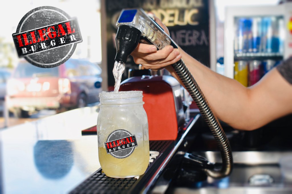 Illegal_Burger's tweet photo. Come in during Happy Hour for a margarita you seriously don't want to skip out on! 🤯🤯🔥
Happy Hour is from 3pm - 6 pm! ☀️ Don't miss out! 😍🤤
.
.
.
.
.
.
.
.
.
#IllegalBrandsCBD #IllegalPizzaUSA #illegalBrugerCO #Margarias #drinks #HappyHour #Yummy #Denver #Colorado #🍔 https://t.co/b1UmfloEul