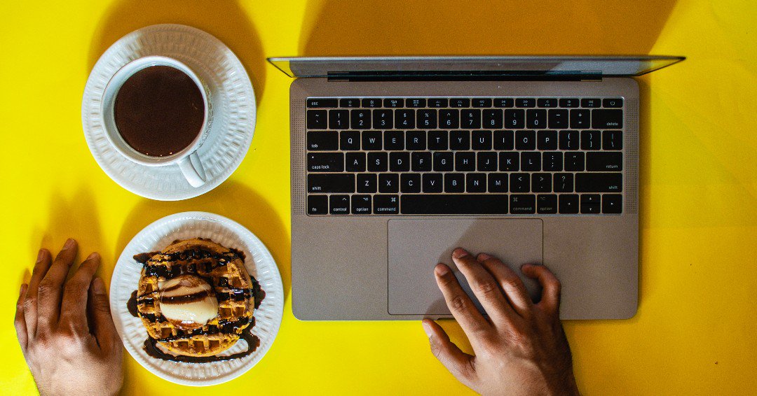 Monday Funday, fam!  #winkwhileyouwork