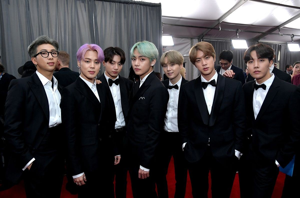exposedbts's tweet photo. nós dividimos os horários e cada país faz stream em um determinado horário de acordo com o fuso horário de seu país.

Convidamos vocês para fazerem parte desse projeto conosco e nos ajude a divulgar o projeto e a levar os 1bi para os meninos https://t.co/59FaJMHb3K