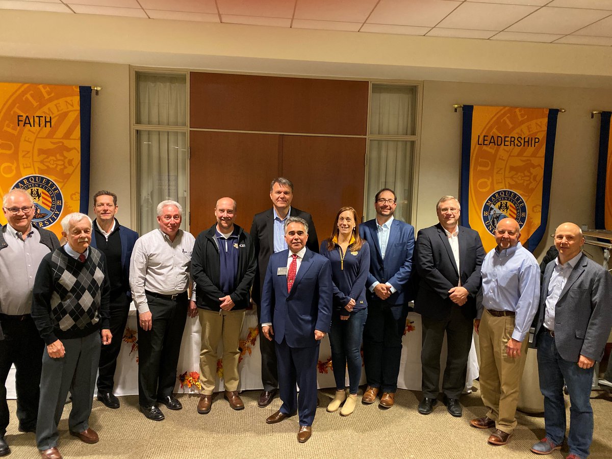 MarquetteECE's tweet image. EECE had their Industrial Advisory Board meeting on Friday.
Our HKN &amp;amp; IEEE students did a fab job presenting; Jenna Klobucar, Darren
Garcia, Tim Bobeck and Logan Manderle!  
So proud of you all!! 

👍🏽👍🏽😎