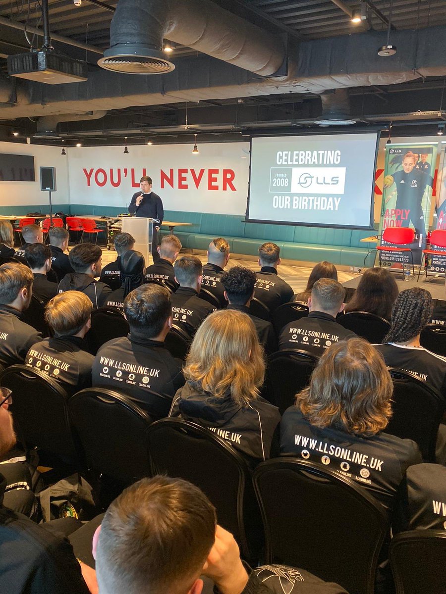 jordanjjwright's tweet image. Memorable day at our ‘Global Coaches Conference’, securing employment for 100+ @LLSonline students. Special thanks to @LFC &amp;amp; @LiverpoolHopeUK for looking after us #GCC2019 🎥🌎