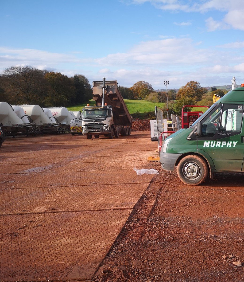 Supply of aggregates for compounds and crane pads for the works being carried out to line the Whiteball Rail Tunnel for @jmurphyandsons in Somerset.

#construction #site #muckaway #stonesupplies #aggregates #building #materials