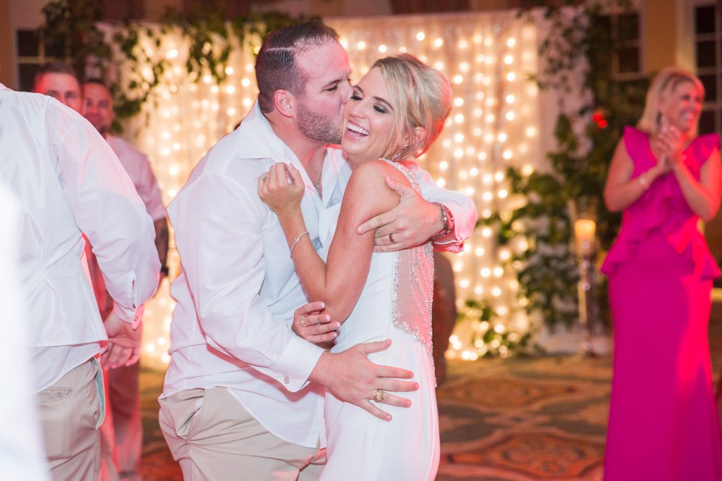 LGEventPro's tweet photo. 💒: Hotel Galvez
📝: K&amp;A Events
📸: Barron &amp; Barron
🎤/💡: LG Event Entertainment &amp; Production
.
#LGEventpro #thatlightingtho #listenloverepeat #weddingdjsredefined #love #inspiration #fun #photography #wedding #houstontx #weddinginspiration #houstonwedding #vibes #turnup #party https://t.co/v7nYRqRQtN