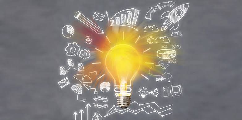 Lightning tweet media