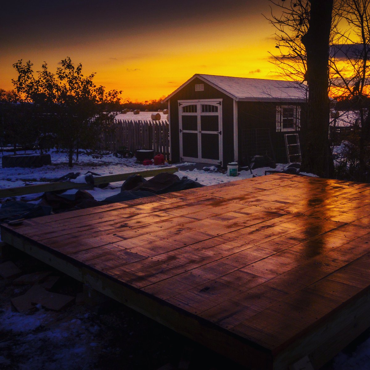 Building the Timber Frame Garden Shed ~ Part Two 
Watch it here ——>youtu.be/HYrxMKJsK4E 
#timberframe #alaskanmill #granberginternational #duckhillworkshop