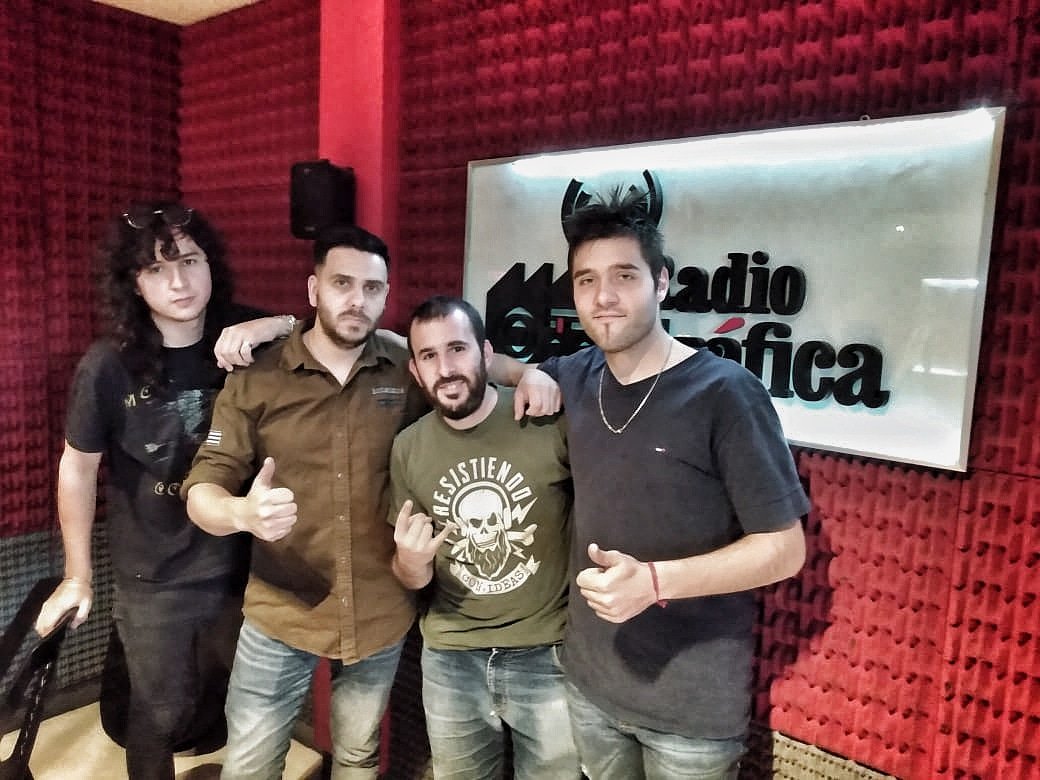 RCIRadioOk's tweet photo. #ElProgramaPasado 📆✔
Nos visitó #Explicit al estudio de @RadioGrafica893
Hablamos del lanzamiento de su nuevo videoclip #MejorDeNoche 🎸 segundo corte de #Conectados primer disco de la banda 💿 https://t.co/sj8RaCynIy