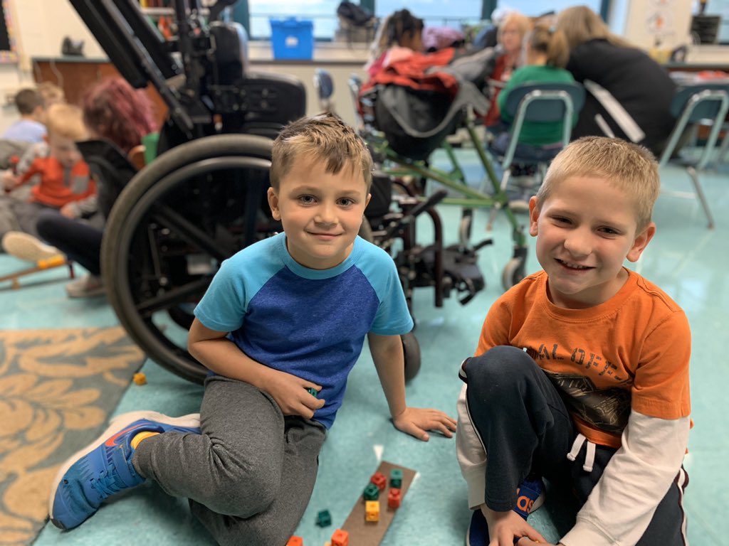 MsODonnellILES's tweet photo. exploring the fulcrum &amp; beam today! I love watching my firsties working so nicely in groups ⚖️ https://t.co/lYioU5wsOj