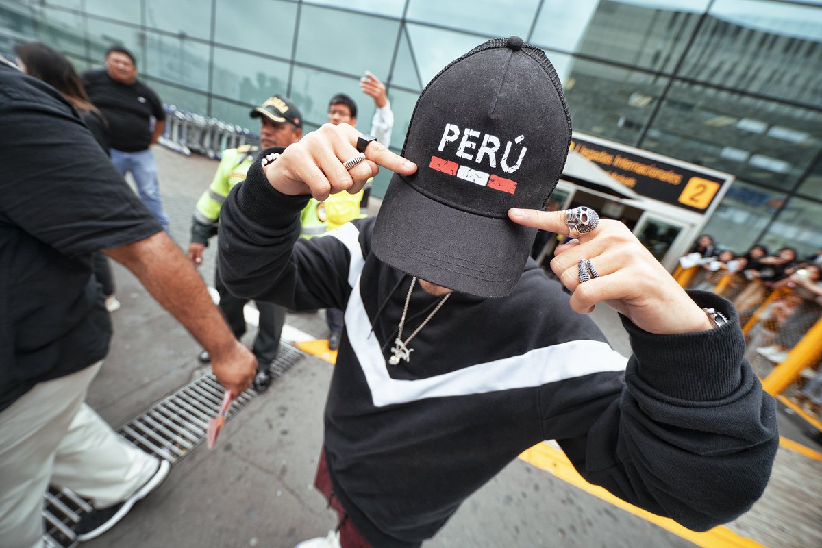 AbrahamMateo's tweet photo. 🇵🇪 GRACIAS POR EL RECIBIMIENTO!!!! 😱♥️ https://t.co/wZrW44km2q