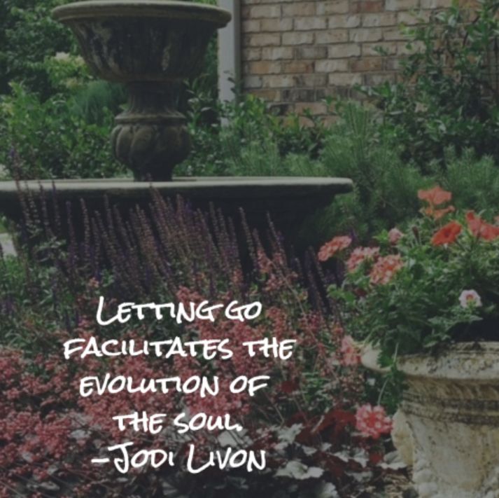 JodiLivon's tweet photo. Did you know that dead people don’t hold a grudge? There’s no place to store it over there! https://t.co/VrwNsOXsSl #blogrepost #MondayBlogs #theintuitivecoach #lettinggo #forgiveness https://t.co/yLVQopFv9V