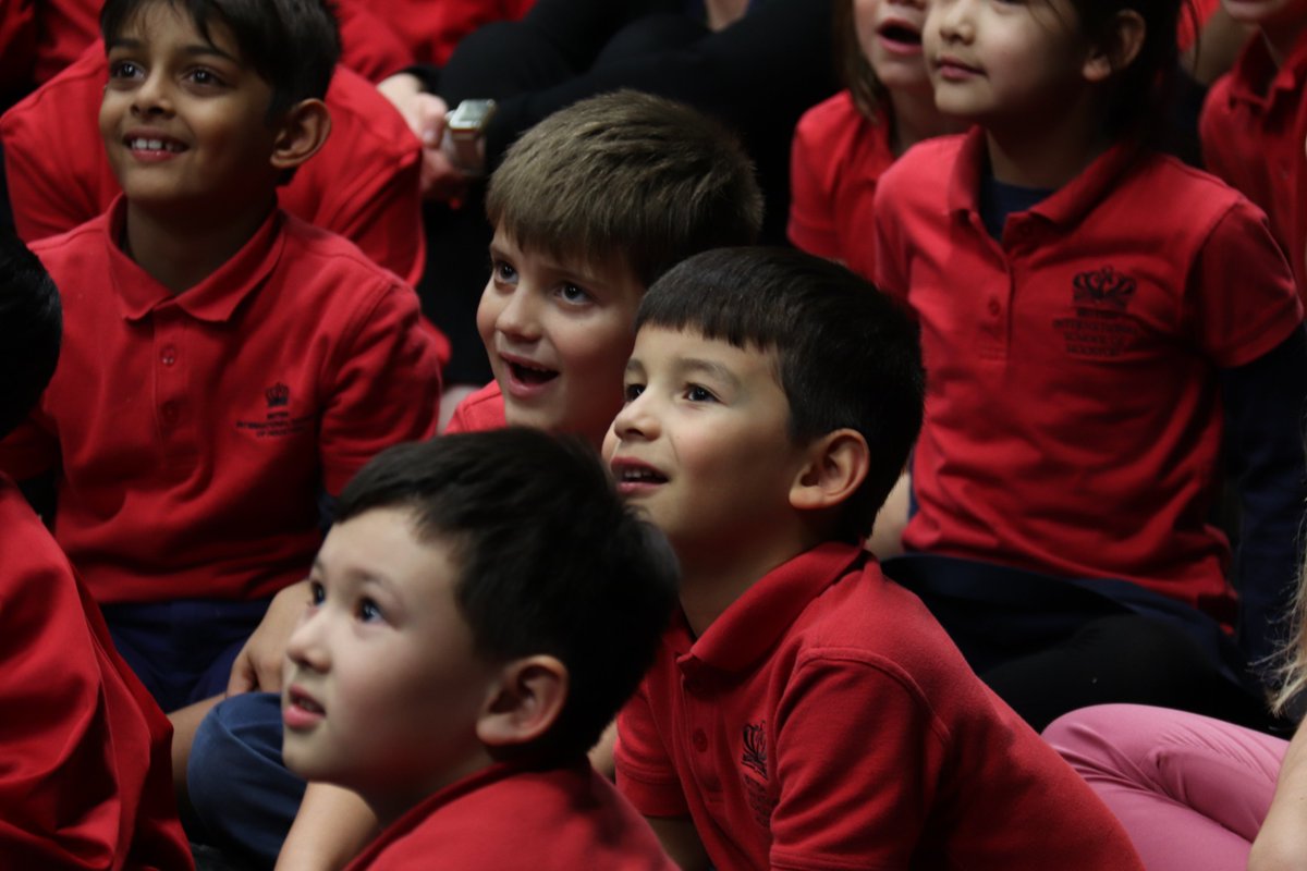 BISHouston's tweet photo. What better way to learn more about toys than a puppet show in the black box! #Year2 #IPCEntryPoint #ToyMakers #NAEBeAmbitious https://t.co/iUAGQklcSz