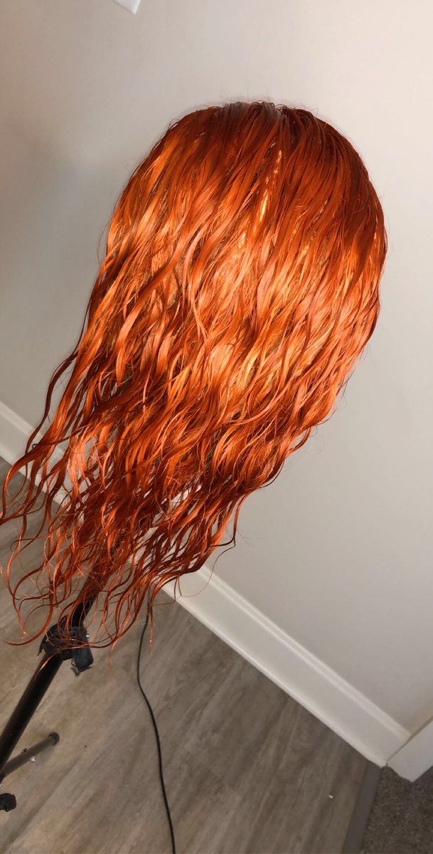 DarlinggKami's tweet photo. Kustom Kolor🧡🍁 #FaLLTingz 
My 613 wigs take color so well😍 

Krowned by KNichole👸🏽 #SHOP https://t.co/c6yqc3Pim4