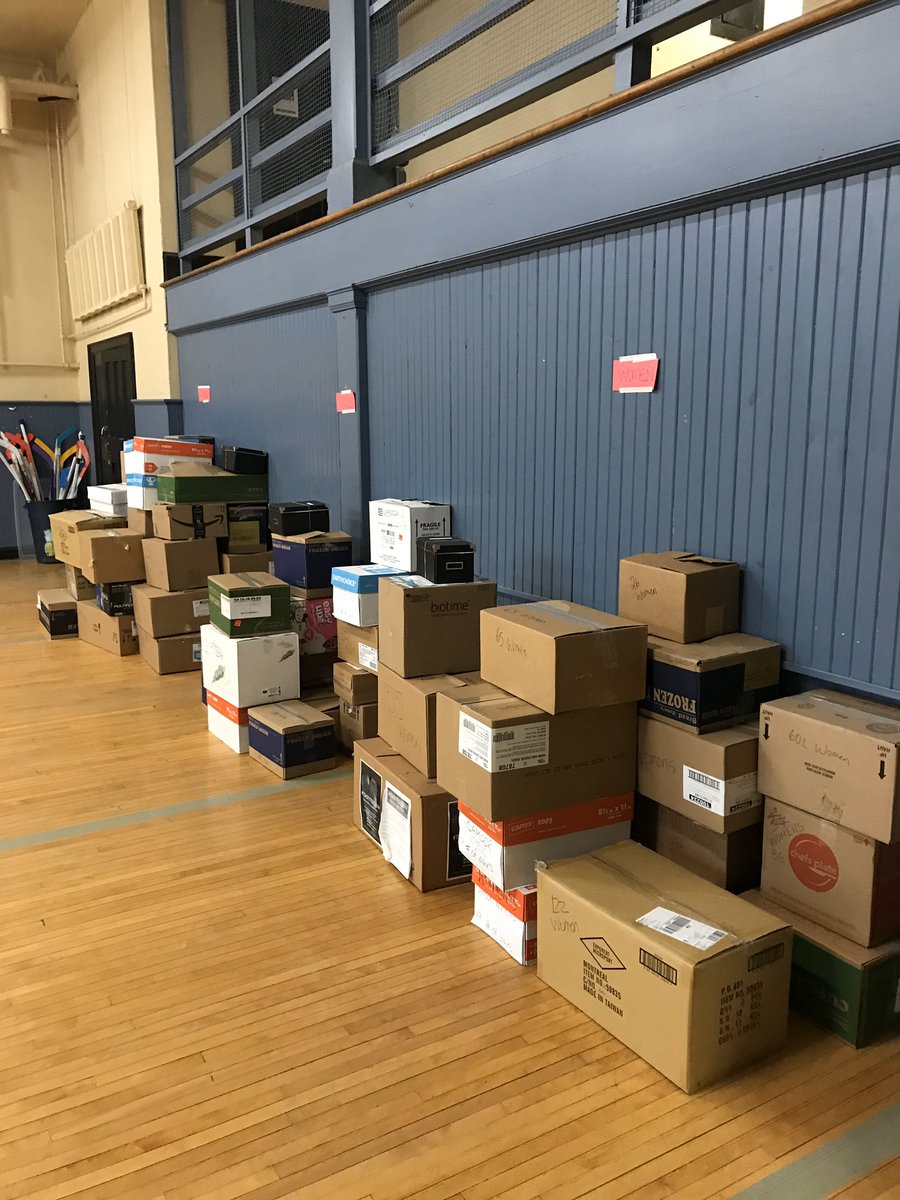 ToastyToesWR's tweet photo. Shout out to our friend @allisonsmitch & her 2nd awesome @ToastyToes_Gue campaign! Great to see all your socks today
#ToastyToes2019
#Guelph
#communitybuilder
#domoregood https://t.co/eGCIluFe3L