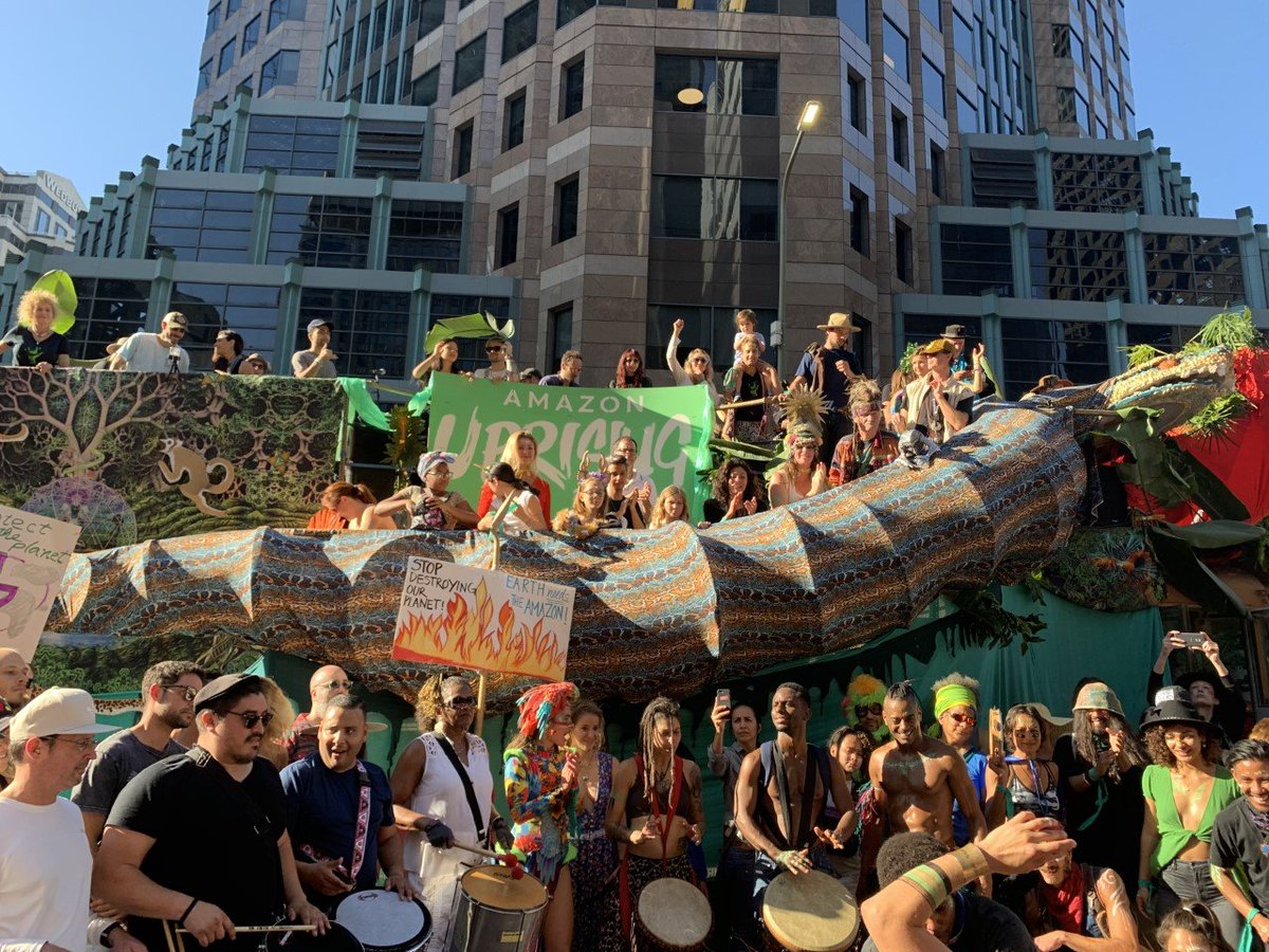DrBronner's tweet photo. Dr. Bronner's staff took to the streets in Los Angeles this weekend to protest deforestation in the Amazon with #AmazonUprising.
"If things continue as they are, with logging, cattle ranching & big agribusiness gobbling up what's left, 40% of the Amazon will be gone by 2050." https://t.co/zwRnmQyaBa