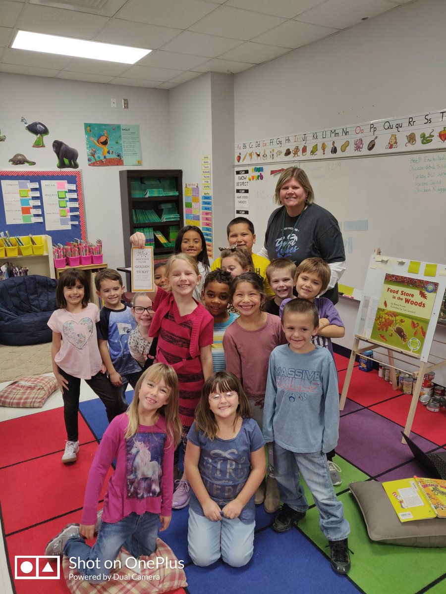 2michaelherring's tweet photo. Mrs. Newton's class earned their 5th Golden Ticket for "All Here" attendance. WhooHoo! @RobinsonPrimary #robinsonisd https://t.co/zlDcZOR4pK