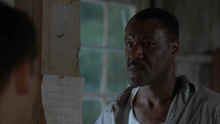 Happy birthday Delroy Lindo. He handled so well his complicated role in The Cider House Rules, great performance. 