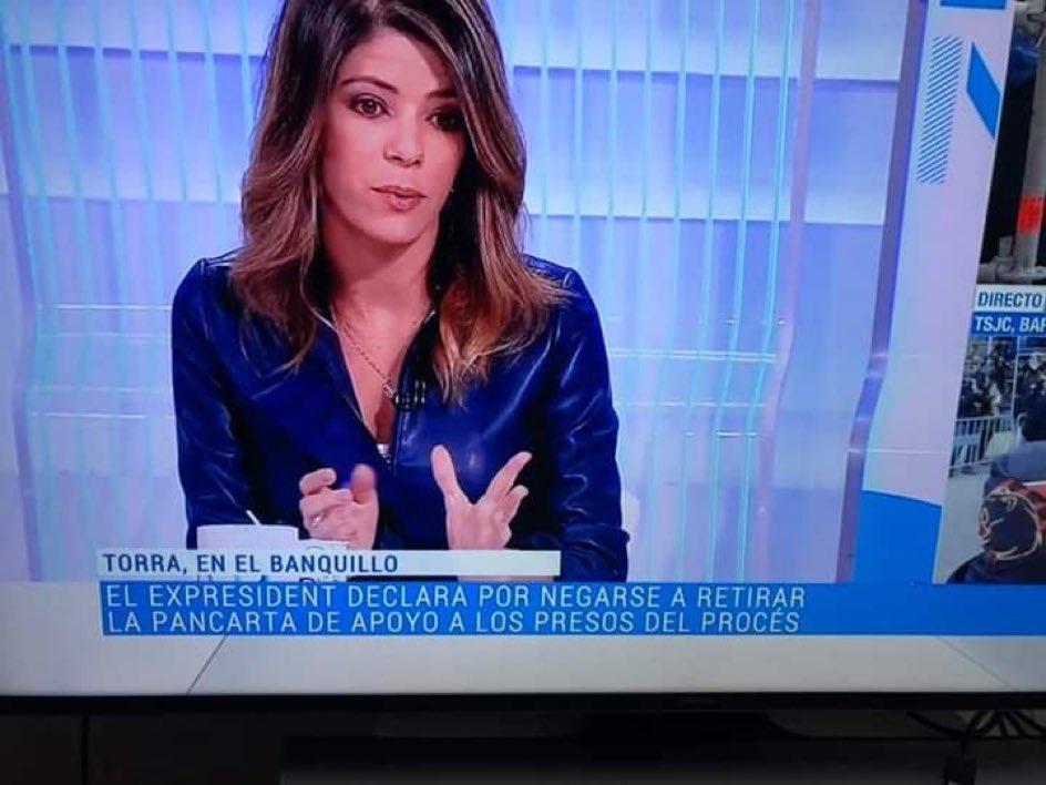 BeatrizTalegon's tweet photo. Vaya. Algunos medios ya lo dan por ex President. Vergüenza que dais!! https://t.co/gGEYIqmNIJ