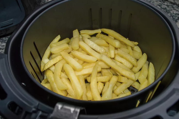 Eater's tweet image. Searching for the best Black Friday Deal sent @jennygzhang down an internet rabbit hole. Here’s what she found. bit.ly/2XnQPgf