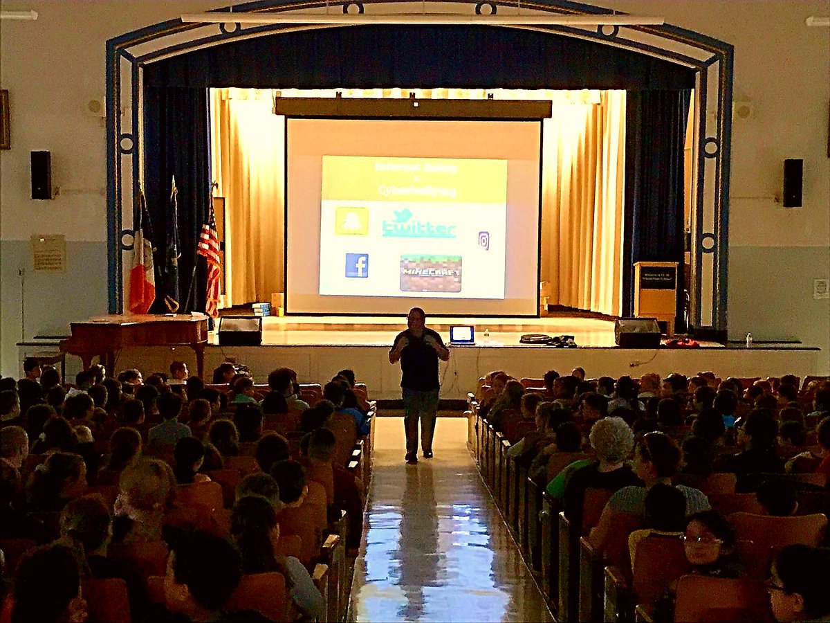 ReillyStrategi1's tweet photo. #DigitalCitizenship  #Cyberbullying discussions &amp; presentations can be an integral component to foster a positive school climate. 
#ThinkBeforeYouClick #DigitalFootprints 
#HWcheckyourfollowers https://t.co/lf852D6jaB