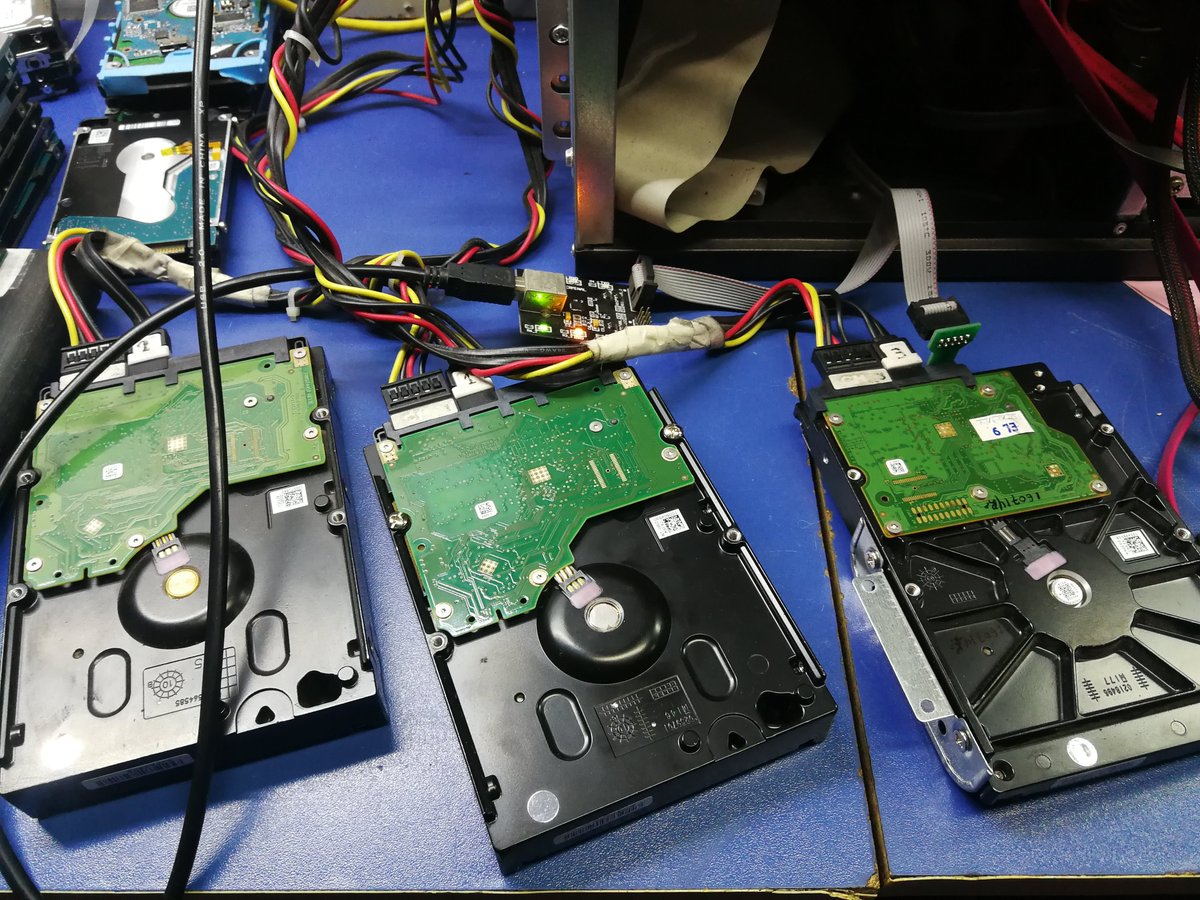 SmartsolutionD's tweet image. SMART SOLUTION - DATA RECOVERY 💪
Recuperación de datos de discos duros - Verdaderos especialistas:
#Recuperación #Información #Recuperacióndedatos #Datarecovery #Seagate750gb #Toshiba #WesternDigital
#Seagate1tb #Hgst #Samsung #Hitachi