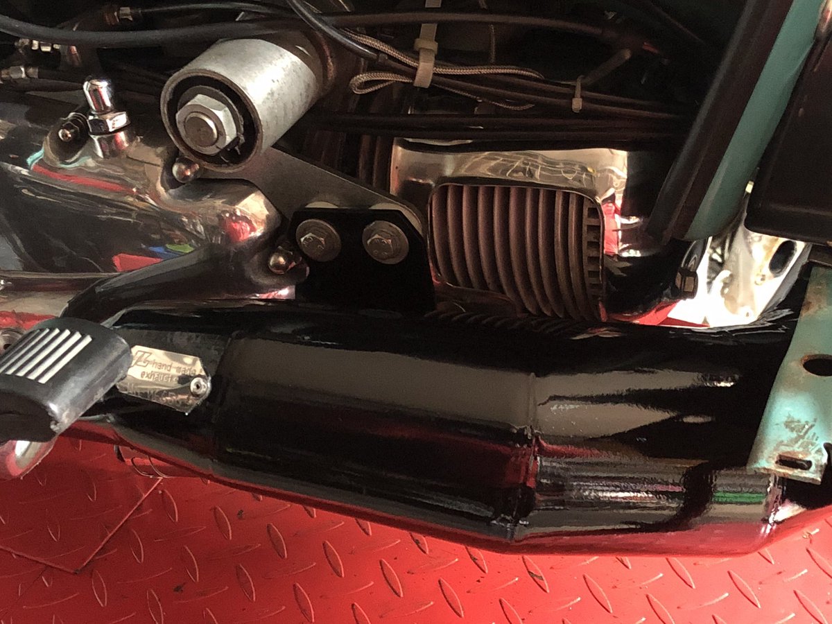 robert2burns's tweet photo. Tidying up the JL3 ready for next season... #JL3curly #RT230 #GP #Lambretta #afnsc #scootering #2strokefullthrottle #DrRobert https://t.co/qJeP39oTeG