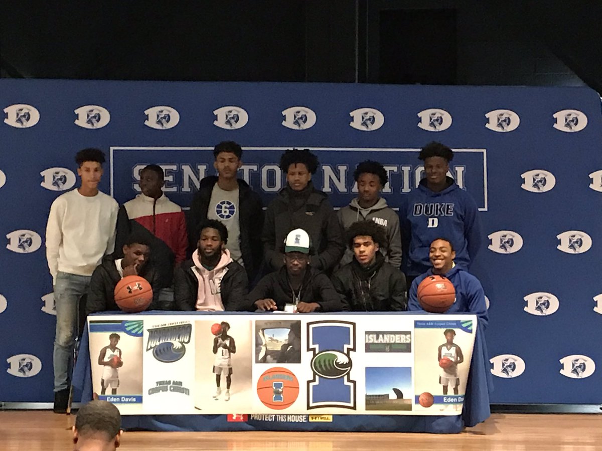 CSDDoverHigh's tweet photo. Congratulations to Eden Davis on signing today with Texas A&amp;M Corpus Christi 🎉. #shouldabeenasenator https://t.co/7nSK7OgsIF