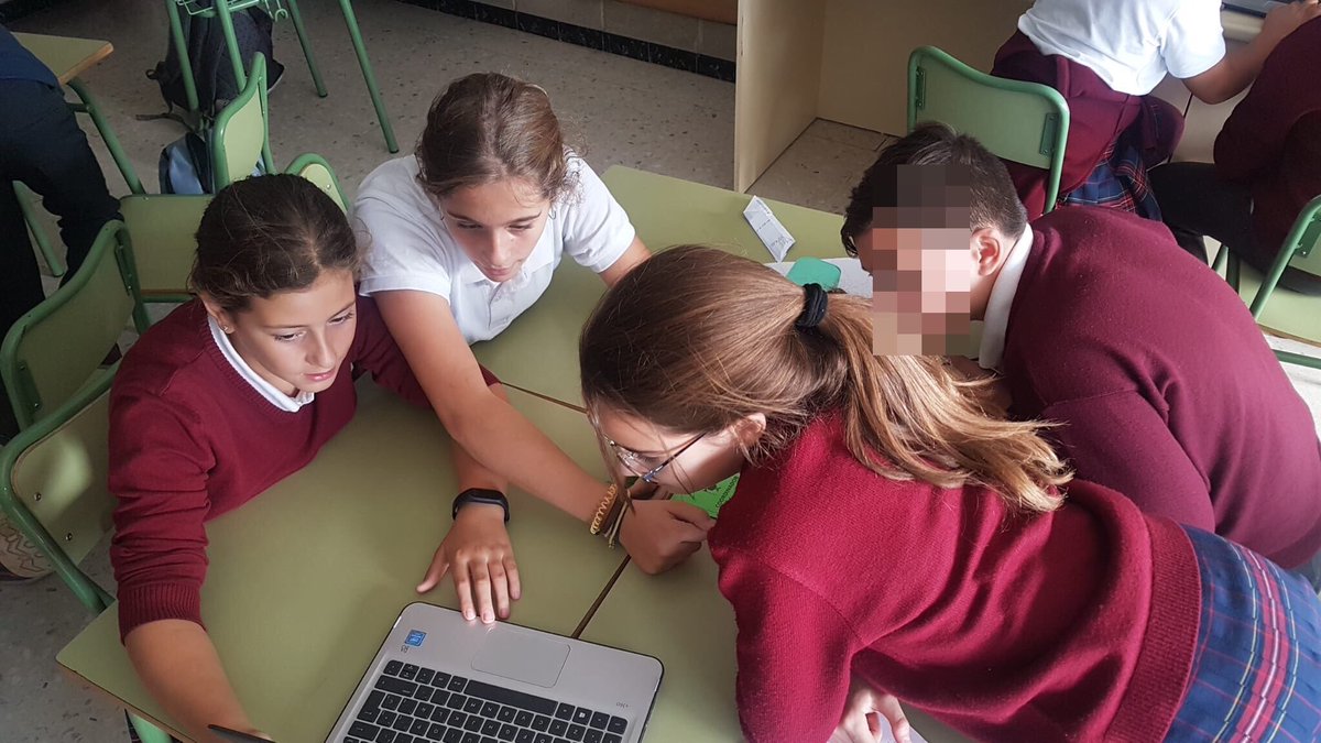 fecnsg's tweet photo. ¡Repasando con Quizizz la clase pasa volando! 🚀🚀#tuvidasinfiltros #tobe #havegot #english #6ºEP #agolpedeteclado #funenglish #learningisfun #appseducativas https://t.co/4x7fnwRMdH