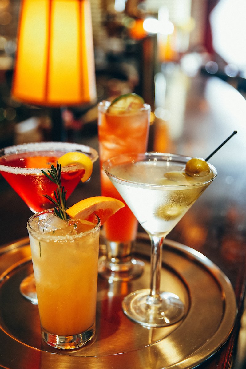 No better way to unwind after a long Monday than happy hour at Petterino's.