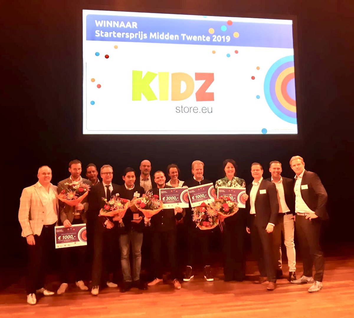 En de winnaar is: Kidzstore uit <a href="/gemeentehengelo/">Gemeente Hengelo</a> van Jeffrey Scholten en Ramon van Groesen! Proficiat!! En uiteraard ook de felicitaties aan Novito, ‘t Hertme’s Ambacht en <a href="/totaallift/">Totaallift</a>! #startersprijs